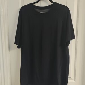 Men's Fabletics  Black T-Shirt